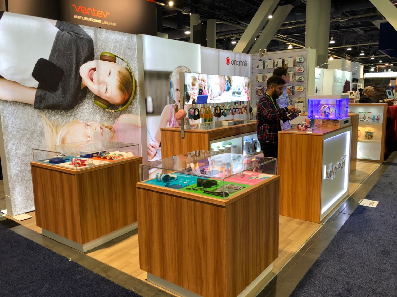 BuddyPhones Kids headphones at CES Las Vegas