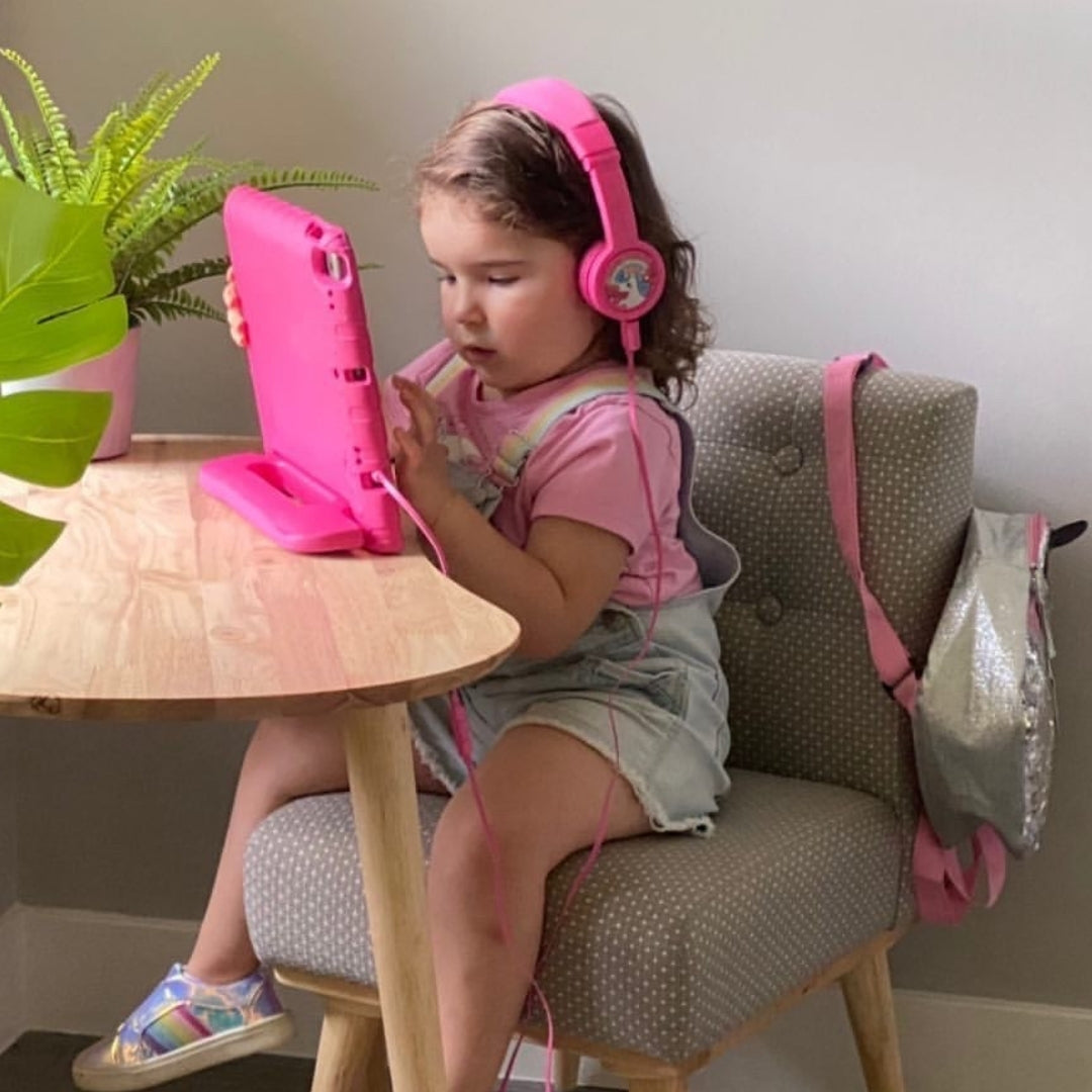 Kids Headphones. Volume safe headphones for kids. Wireless headphones with bluetooth. Headphones for girls. Pink headphones